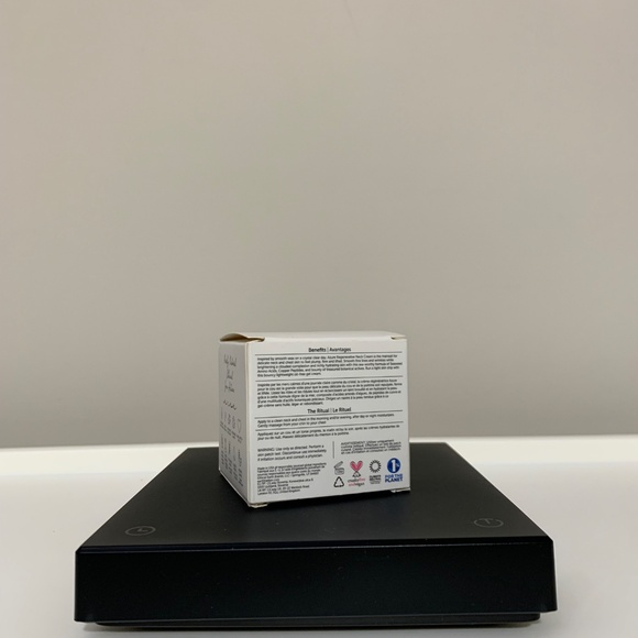 Earth Harbor Azure Regenerative Neck Creme w Copper Peptides 2 Fl Oz 60 mL NIB - Picture 4 of 6